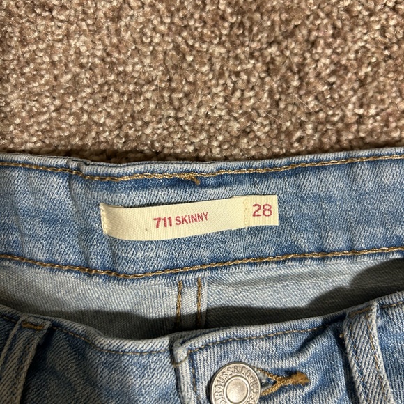 Levi’s Skinny Jeans - Picture 2 of 3